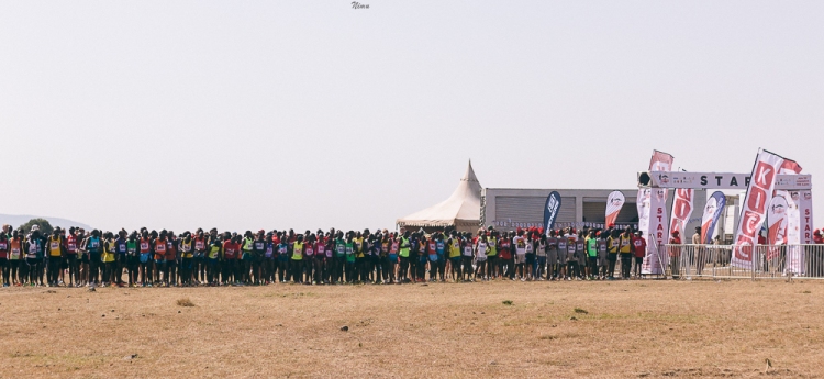 Participants about to commence the 21 km race.